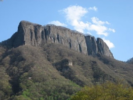 320px-Mt.Arafune.JPG
